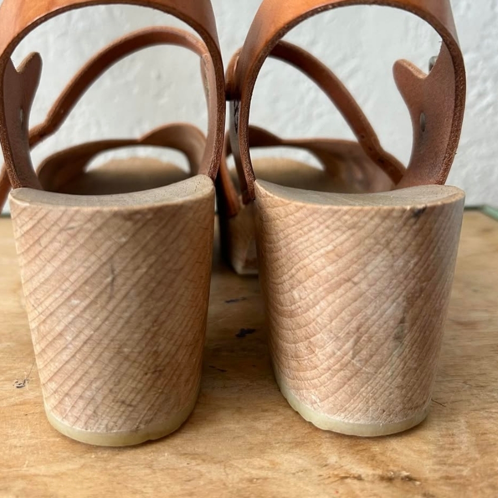 Zuzii Clogs - Picture 7 of 8
